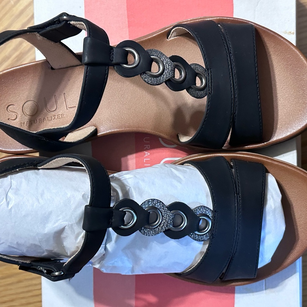 Naturalizer Black Sandals with Stylish Straps